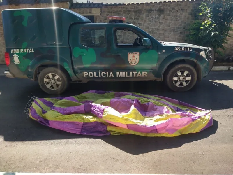O balão foi recolhido pelos policiais que registraram o caso na 82ª DP (Maricá)