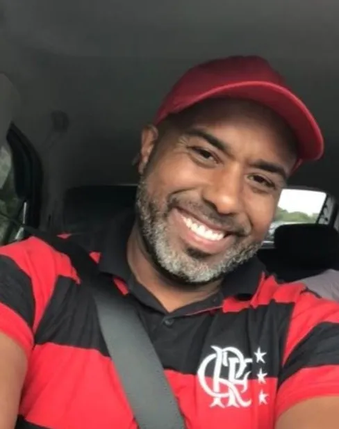O último acesso de Max à redes sociais foi ás 20h59 da quarta
