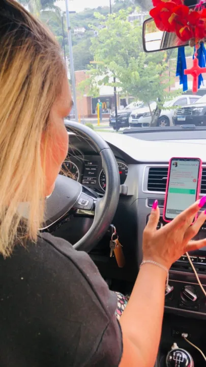 Somente mulheres podem ser motoristas ou solicitar corridas