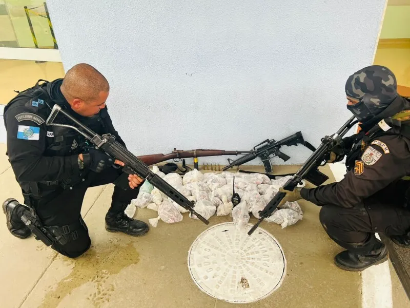 Duas armas de grosso calibre foram apreendidas durante a ação