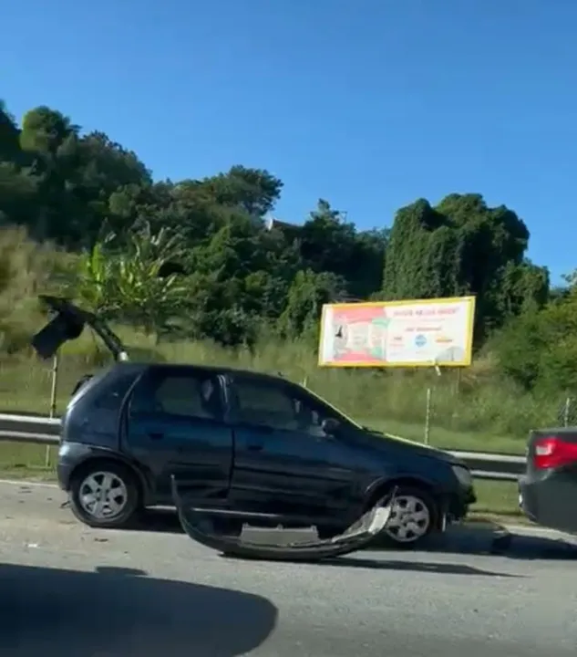 Neste momento, há 3 km de congestionamento.