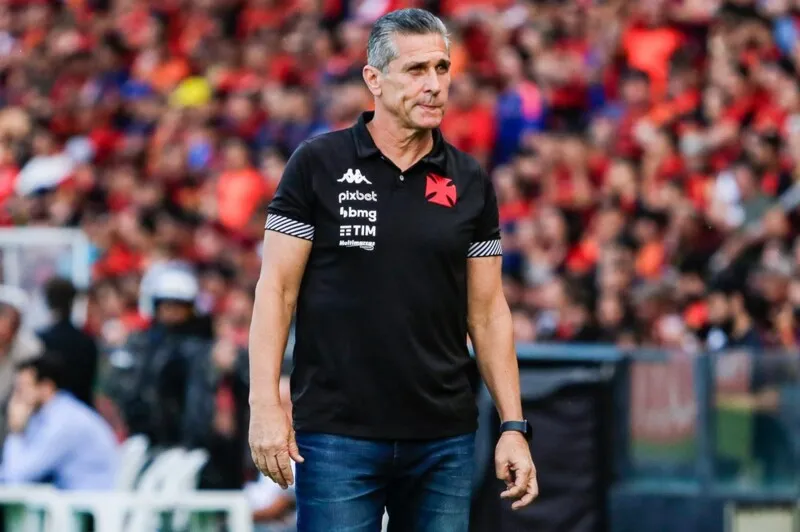Jorginho não tem contrato renovado e deixa o Vasco em 2023