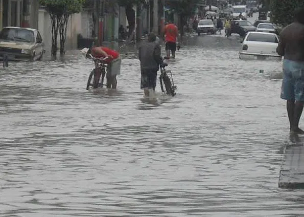Vários pontos em alagamento no estado do Rio