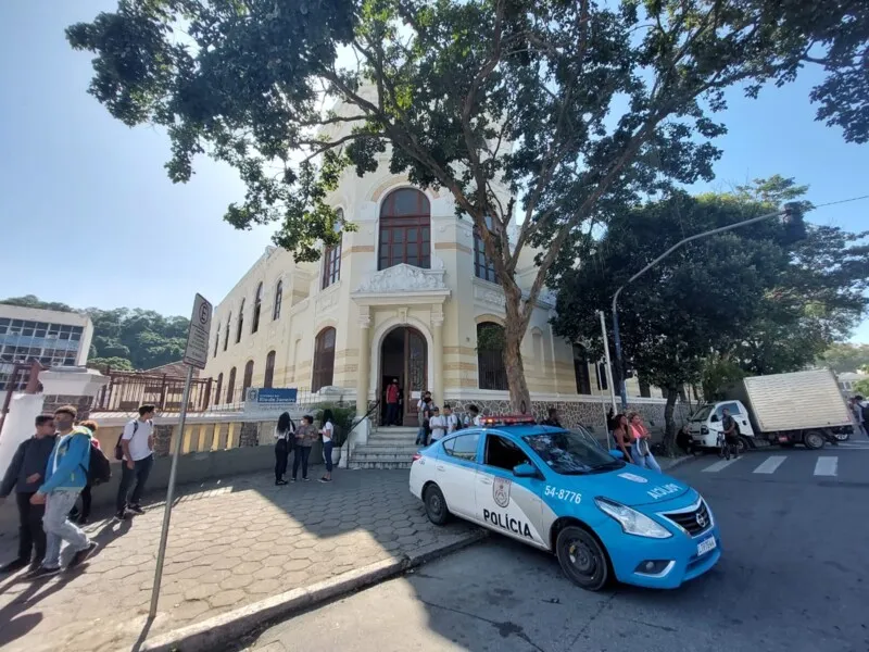 PM faz guarda no local