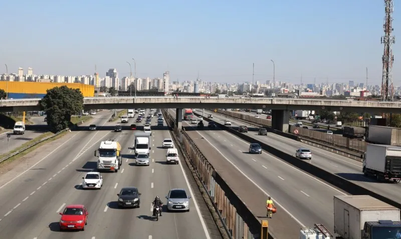 O pagamento inicialmente estava previsto para ocorrer no dia 26, mas foi antecipado em uma semana