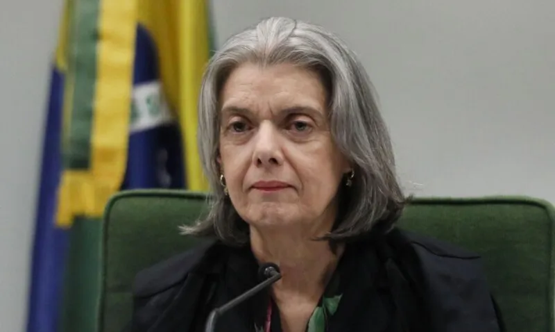 Petições foram feitas após denúncias de envolvimento de Bolsonaro em escândalo de corrupção no Ministério da Educação