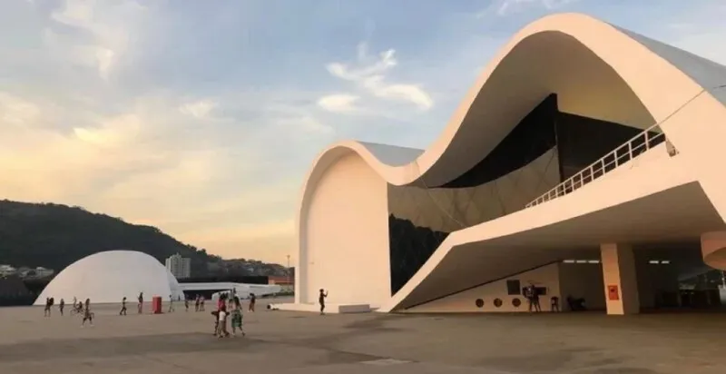 Formatura será no Auditório do Caminho Niemeyer