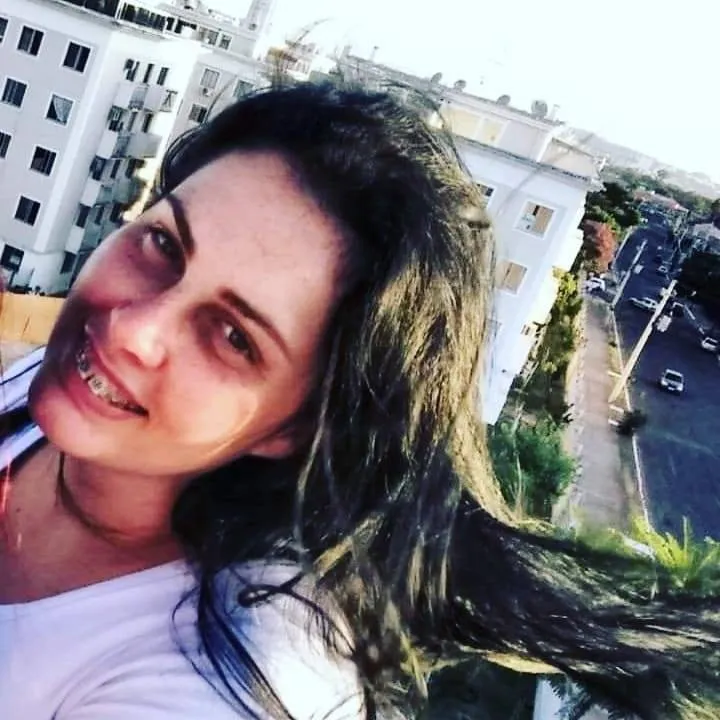 Servente Carolina Weizenmann, de 30 anos