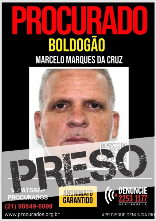 Policiais Militares BPChoque com informações Disque Denúncia prenderam foragido do Sistema Penitenciário desde 2008