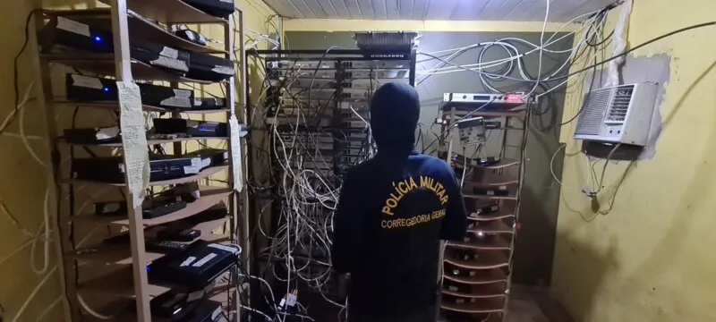 Duas pessoas foram presas na ação
