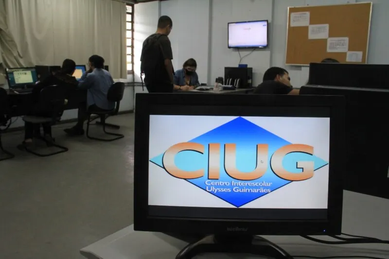 Curso Ciug: Inglês, Redação, Francês e Espanhol