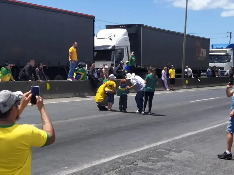 Protestos em Santa Catarina são investigados; caso similar foi registrado em São Paulo