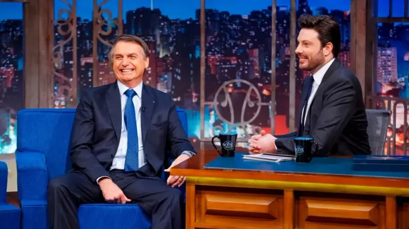 Gentili chama Bolsonaro de covarde e o filho de vagabundo
