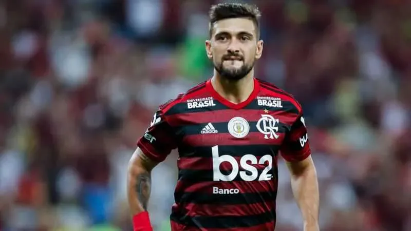 Poupado da disputa do último domingo, Arrascaeta foi titular na semifinal da Libertadores