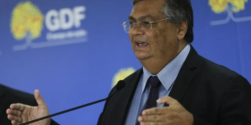 Celulares apreendidos para identificar os organizadores dos atos golpistas