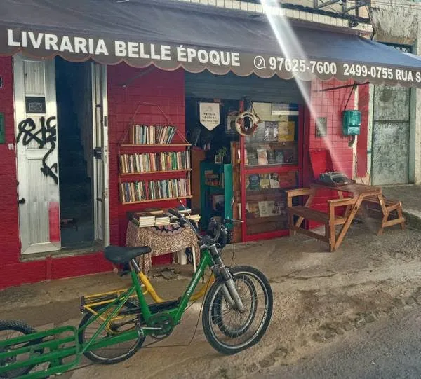 Tradicional livraria é a única do bairro
