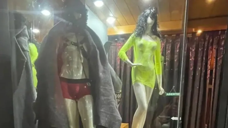 A procura pela fantasia começou depois do caso do sem-teto que apanhou.