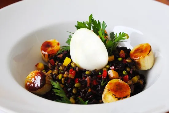 O arroz e o feijão lideram a lista de alimentos que, se consumidos na quantidade adequada e de maneira equilibrada, não engordam