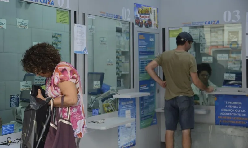 Com apenas um bilhete da Dupla Sena, o apostador tem o dobro de chances de ganhar