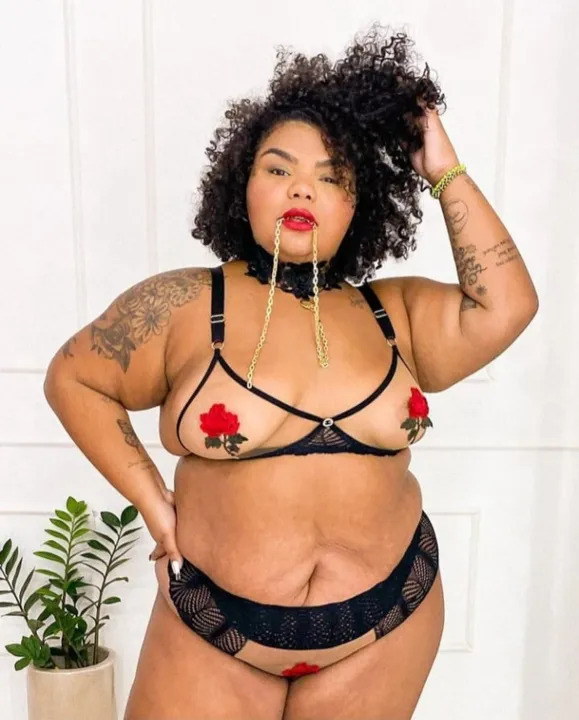 Flora Cruz, de 18 anos