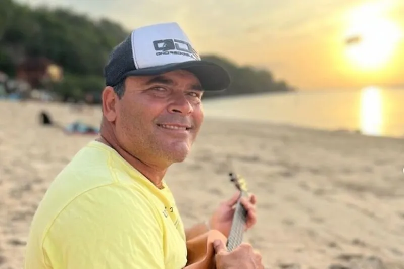 Surfista Marcio Freire morre afogado em onda de Nazaré