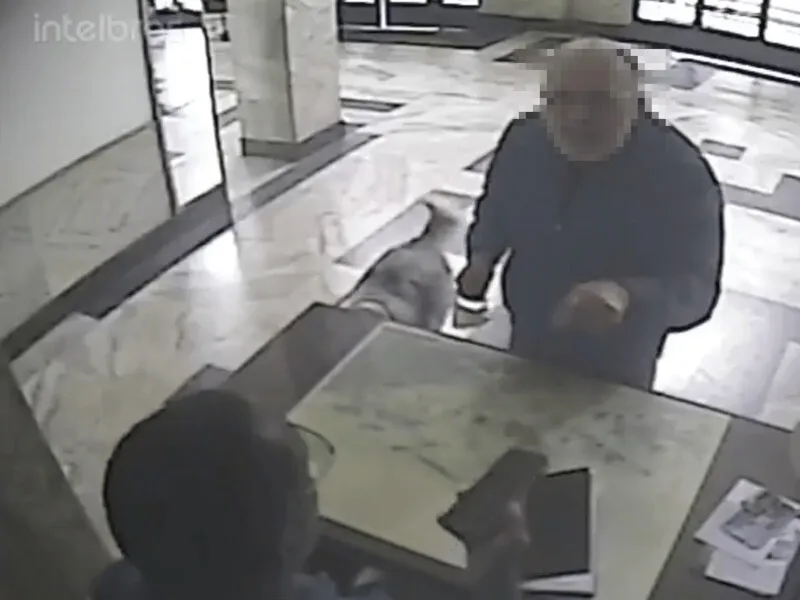 No último dia 26 de junho, Gilles se desentendeu com o porteiro do prédio onde reside, no bairro de Copacabana