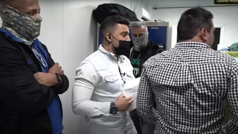 Vereador durante fiscalização