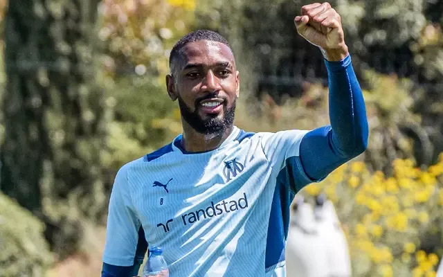 Após um ano e meio no Olympique de Marseille, da França, atleta volta a vestir a camisa rubro-negra por mais cinco temporadas