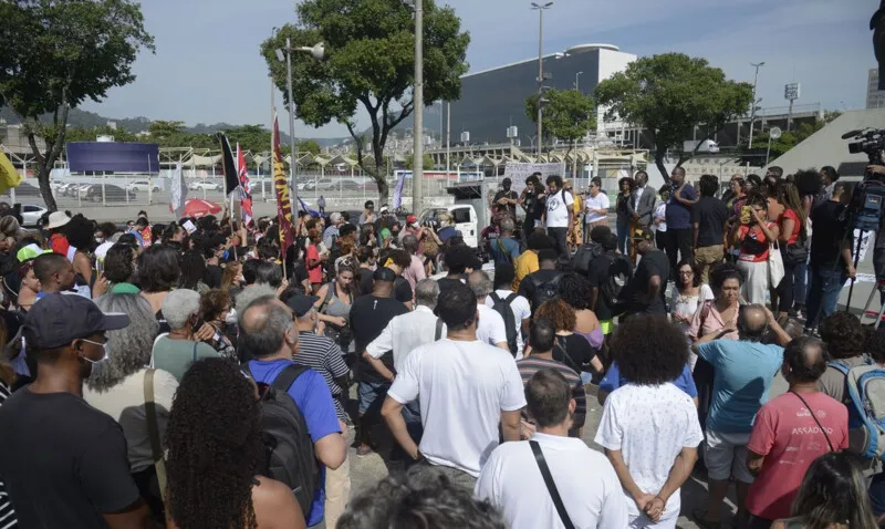 Imagem ilustrativa da imagem Manifestantes vão ao centro do Rio e pedem justiça para homem morto em Sergipe