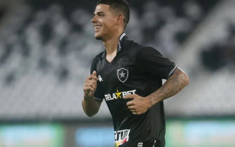 Raí está no Alvinegro desde sua estreia no Sub-12