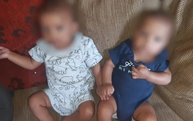 Os meninos agora estão com 1 ano e quatro meses, mas o caso foi divulgado esta semana