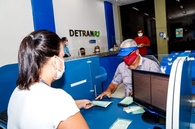 Basta agendar pelo telefone ou site