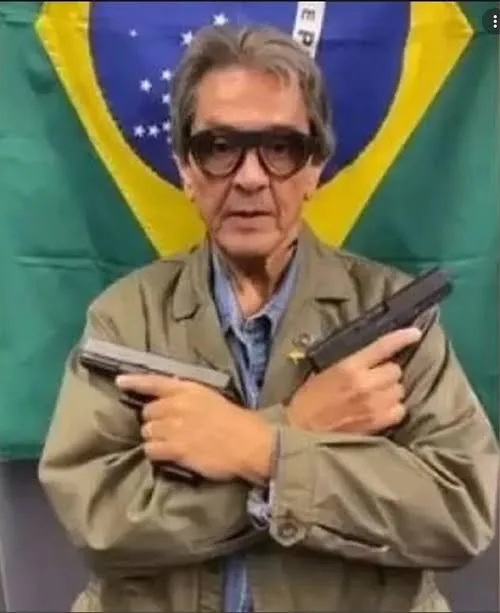 Preso em flagrante, Roberto Jefferson é transferido para Bangu 8