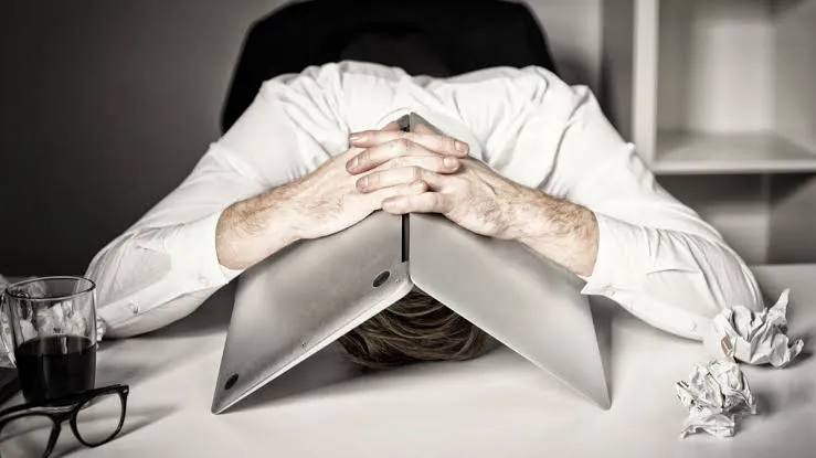 Ansiedade e estresse no mundo corporativo afetam diretamente saúde mental e produtividade
