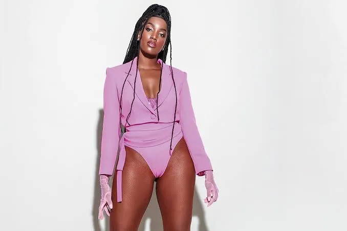 A cantora Iza revelou no Podcast 'Quem pode, pod' que é demissexual