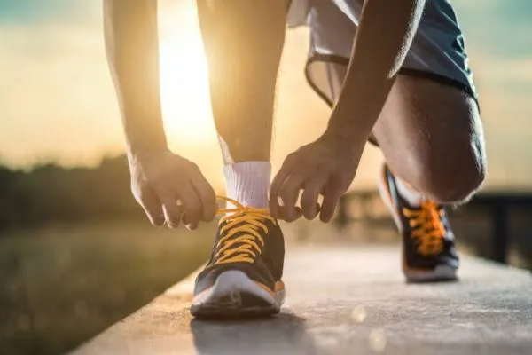 Alimentação balanceada e exercícios físicos estão entre as prioridades para quem inicia o "projeto verão"