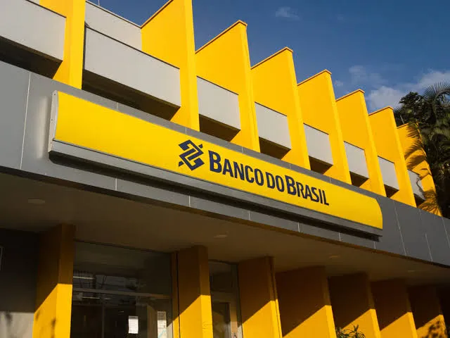 Banco do Brasil abre inscrições para concurso com salário de R$ 3.600