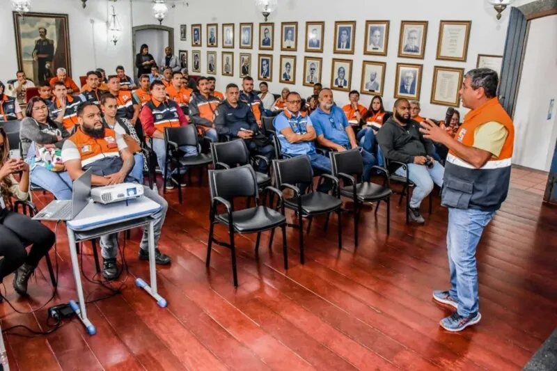 A apresentação foi realizada, na manhã desta terça-feira (20/12), no Salão Nobre da sede do Executivo