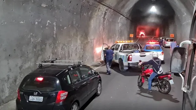 O túnel foi reaberto nos dois sentidos por volta de 19h
