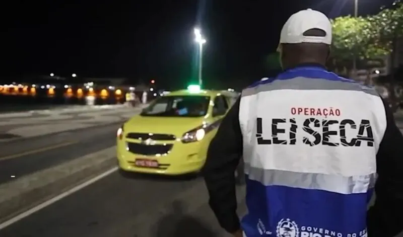 Caso aconteceu no início de julho; suspeito chamou policial de "macaco" durante ação da Lei Seca