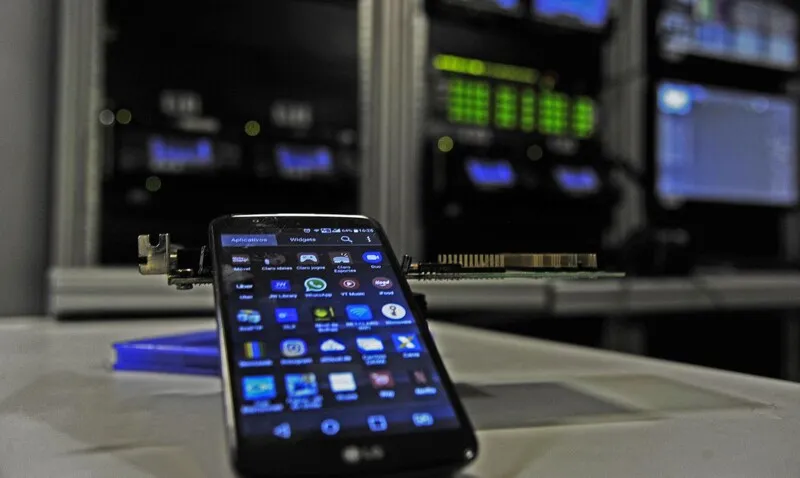 O serviço que registrou maior número de reclamações foi referente ao celular pós-pago