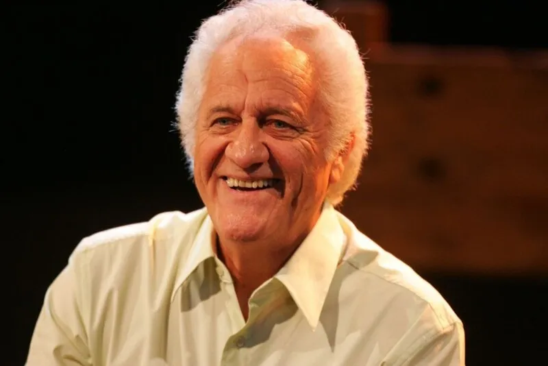 Rolando Boldrin, ator, cantor, compositor e apresentador, morreu nesta quarta-feira (9), aos 86 anos
