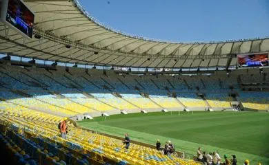 Antes de procurar a Justiça, o clube mandou ofício para a administração do Maracanã, solicitando a utilização do estádio, que estaria vago no dia 3 de julho