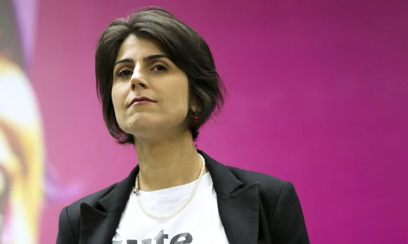 Manuela D’Ávila não vai disputar uma vaga no Senado