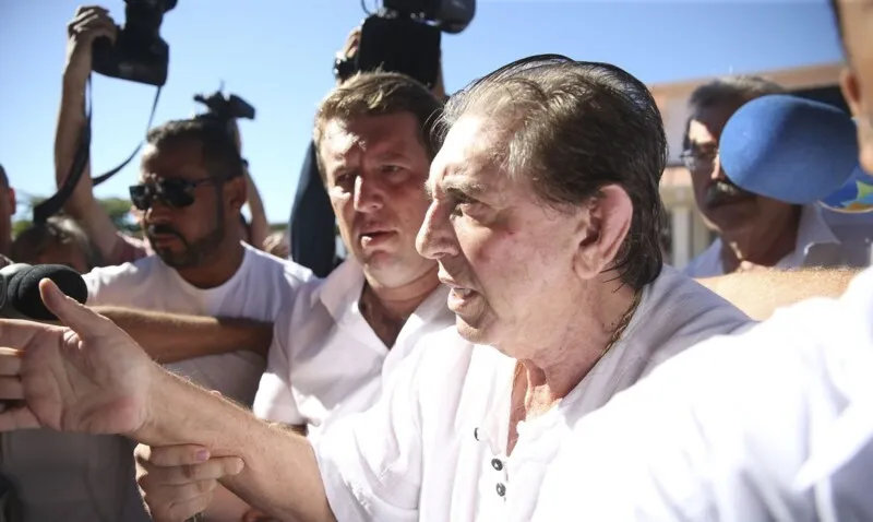 João de Deus se casará com advogada de 50 anos