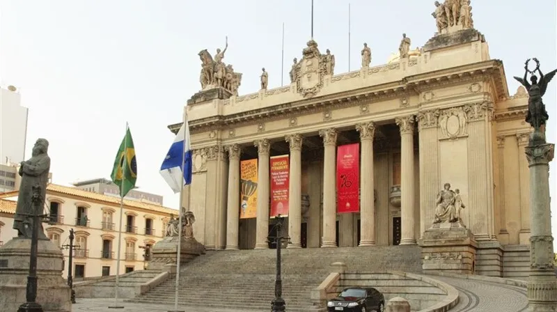 A ALERJ é a casa dos deputados estaduais do Rio de Janeiro.