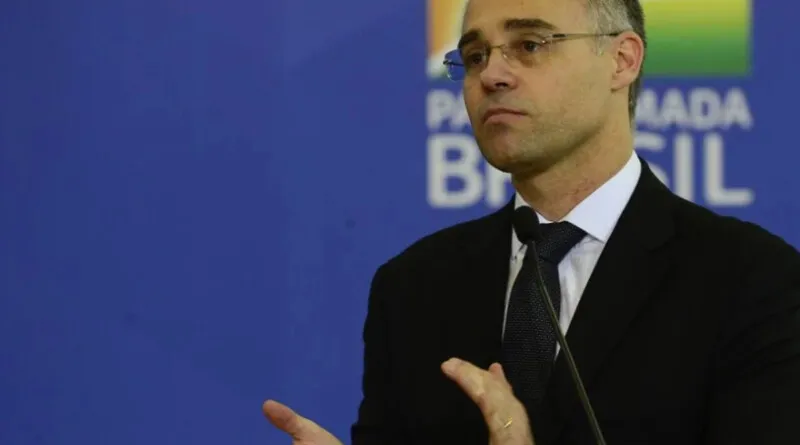 O ministro disse que, apesar das críticas, está convicto de sua decisão