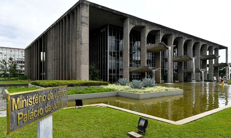 Entre as empresas investigadas estão Bradesco, Banco do Brasil, Banco Pan, Itaucard, do Itaú Unibanco, e Nubank