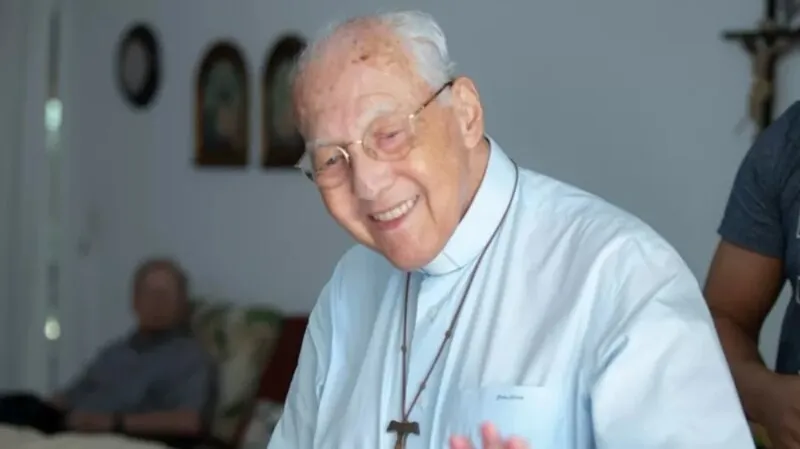 Ele tinha 85 anos e estava em tratamento quimioterápico de um mieloma múltiplo desde maio de 2021