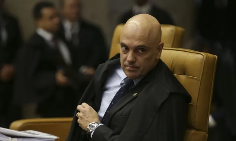 Ministro Alexandre de Moraes solicitou "total vigilância" para combater desinformação no segundo turno